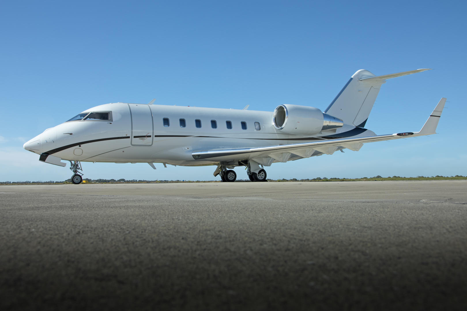 Challenger 605